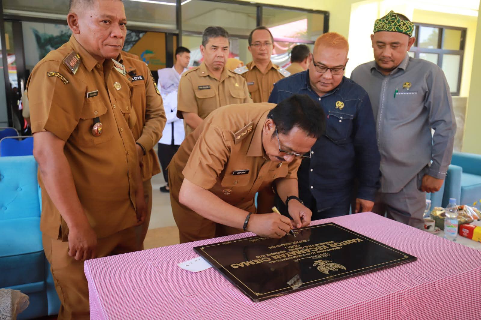 Kantor Kecamatan Ciemas Kini Berdiri Megah, Begini Pesan Bupati Sukabumi